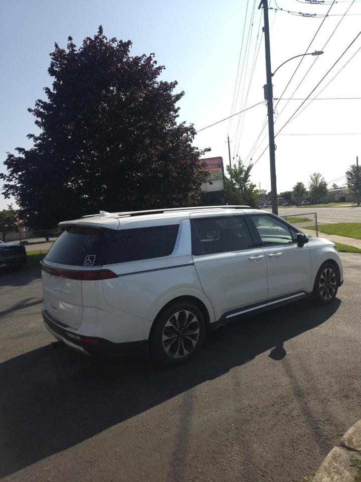 2022 Kia Carnival EX Photo