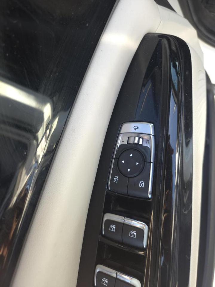2022 Kia Carnival EX Photo