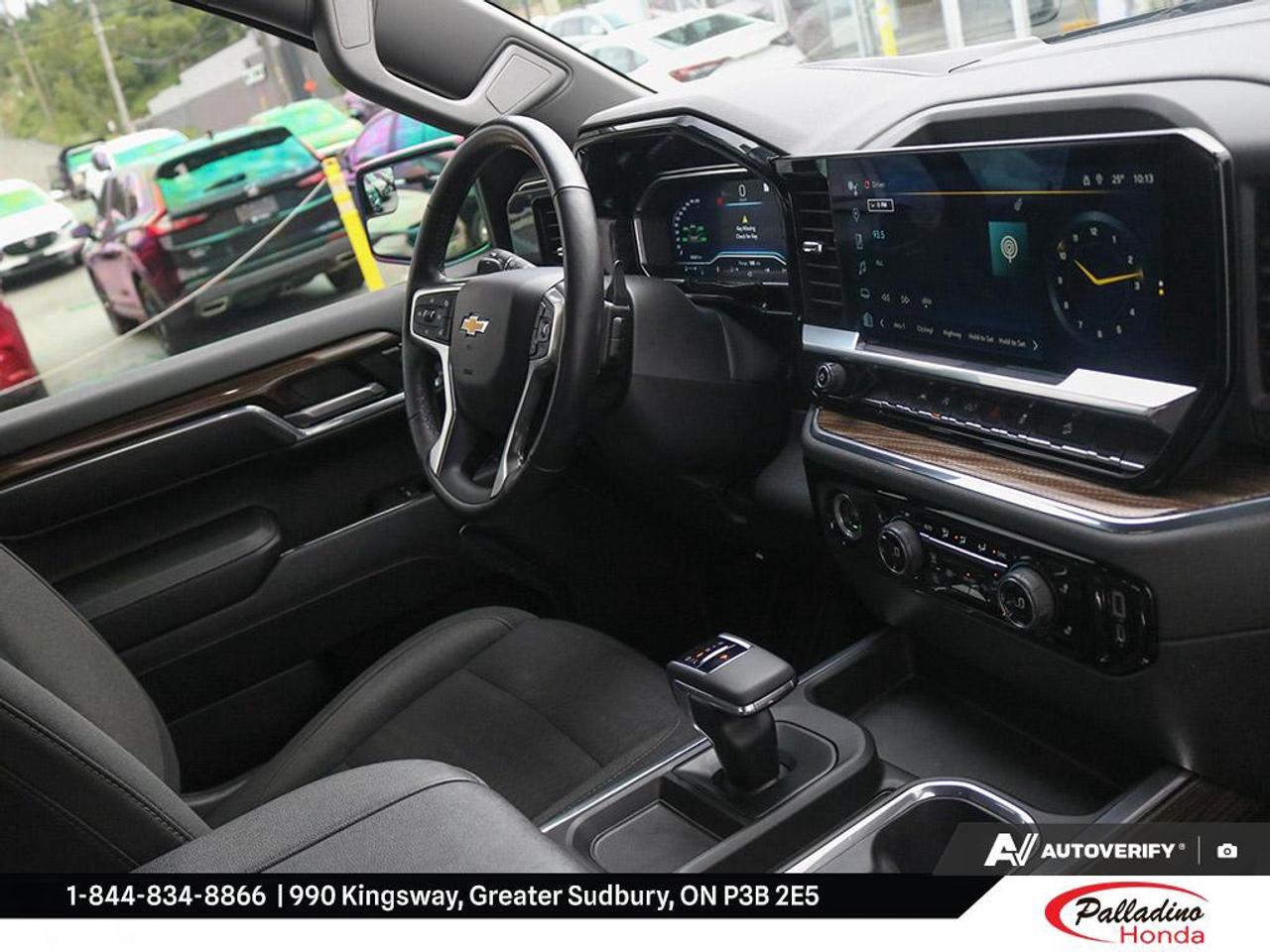 2023 Chevrolet Silverado 1500 LT Photo