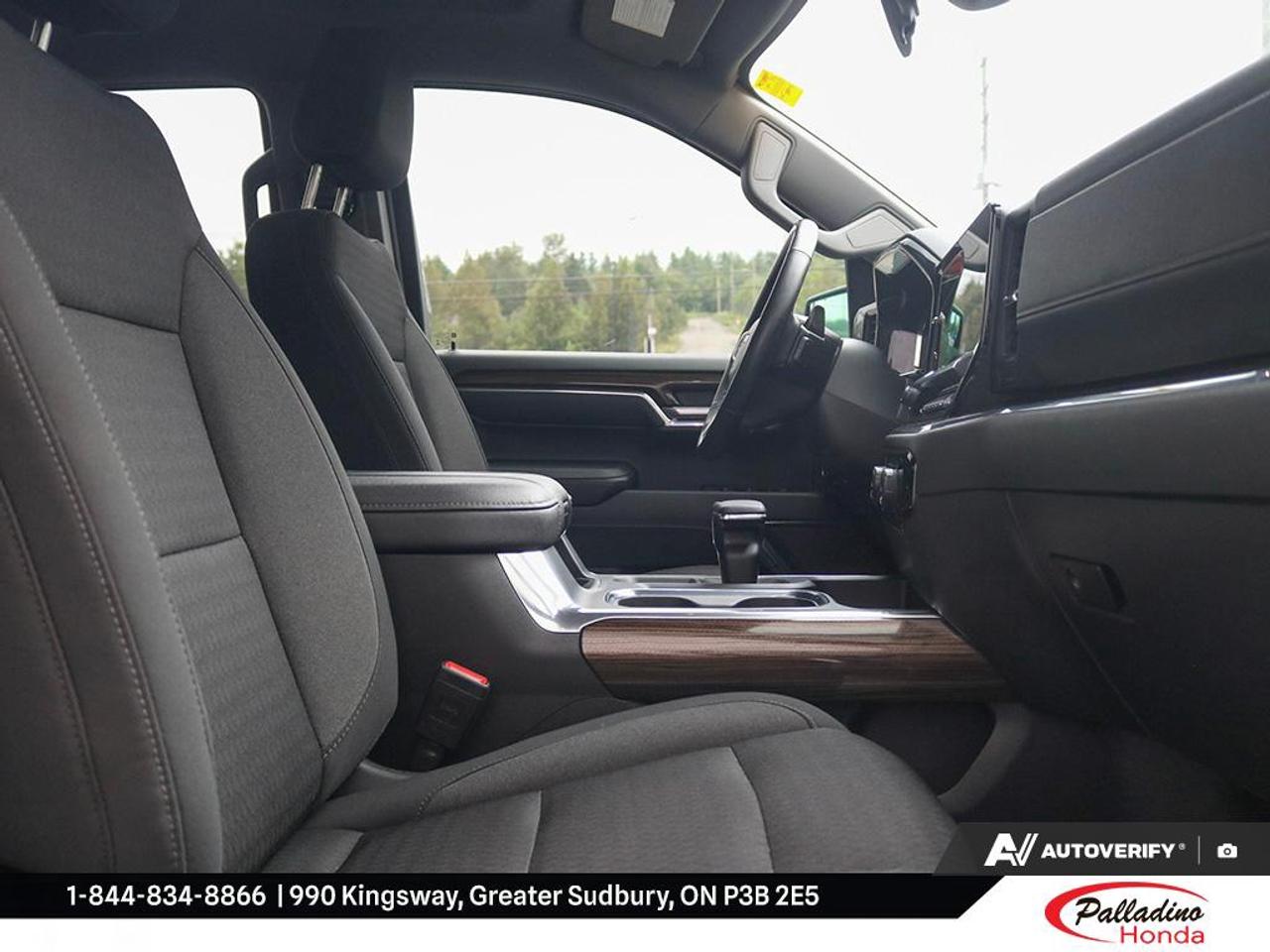 2023 Chevrolet Silverado 1500 LT Photo