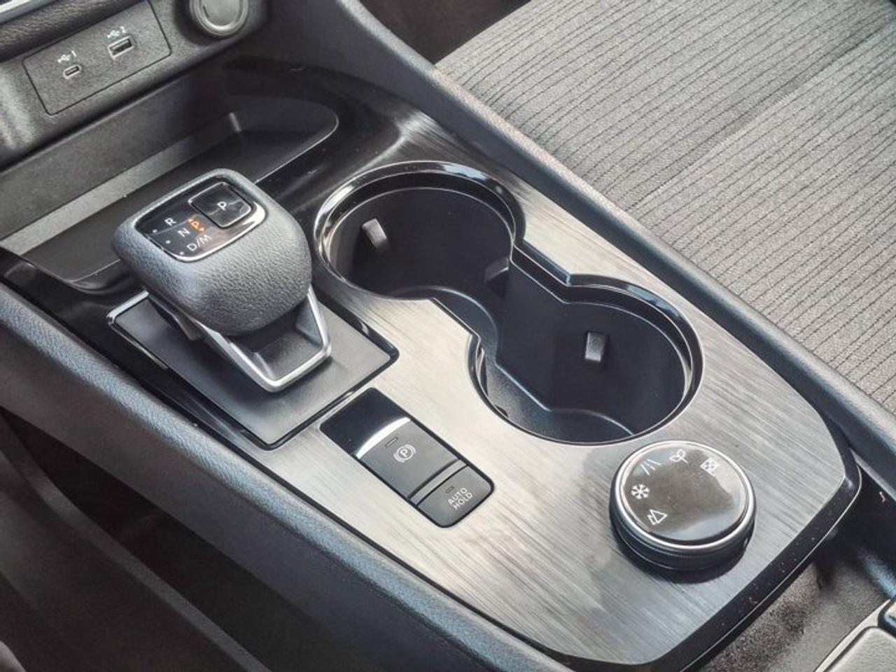 2023 Nissan Rogue SV AWD | Sunroof | 360 Camera | Heated Wheel + Seats | CarPlay + Android | Power Seat | and More ! Photo