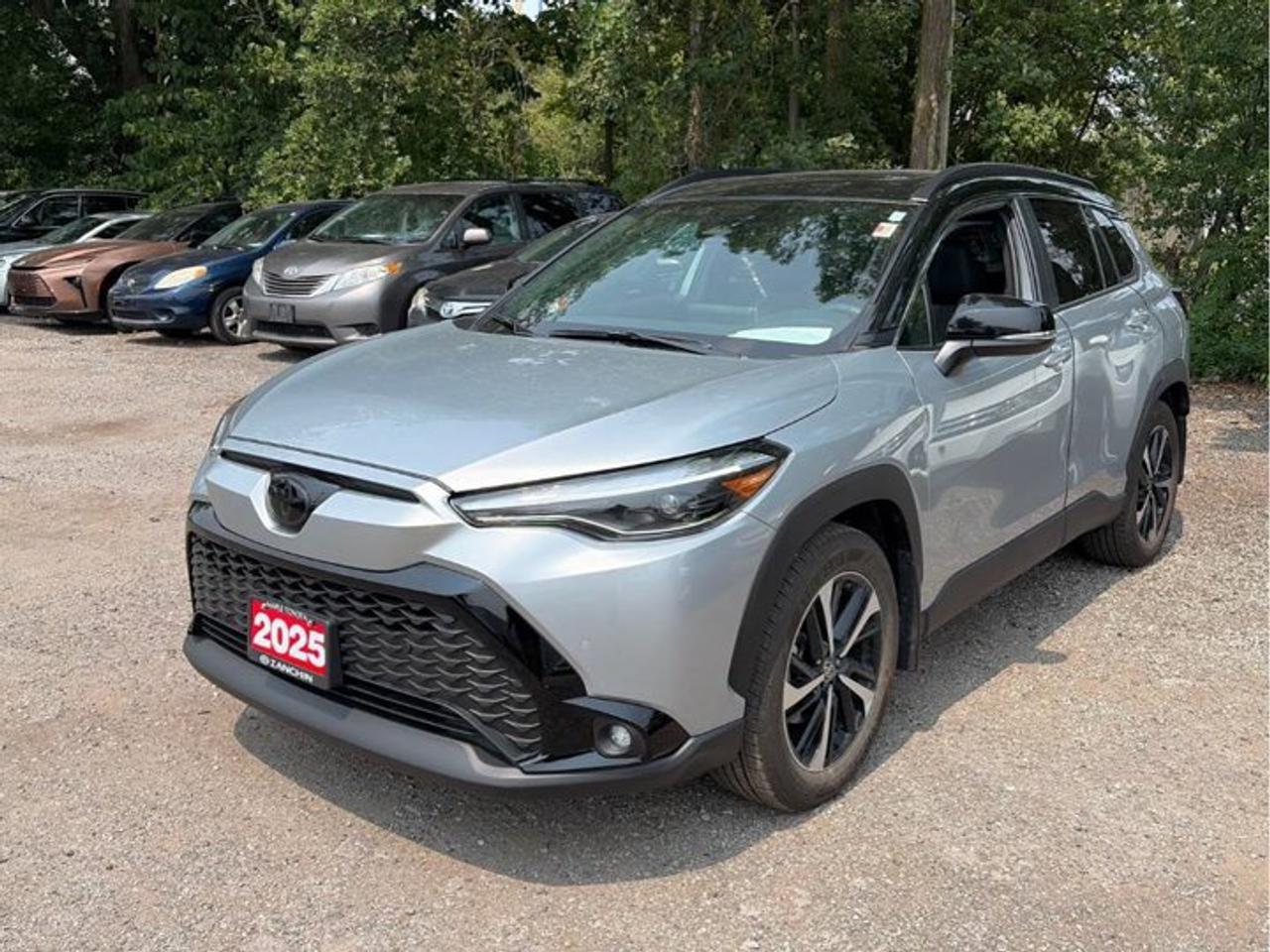 2025 Toyota Corolla Cross Hybrid XSE AWD | Loaded | Sunroof | Leather | Power Seat | Wireless Charger | Power Hatch and More ! Photo0