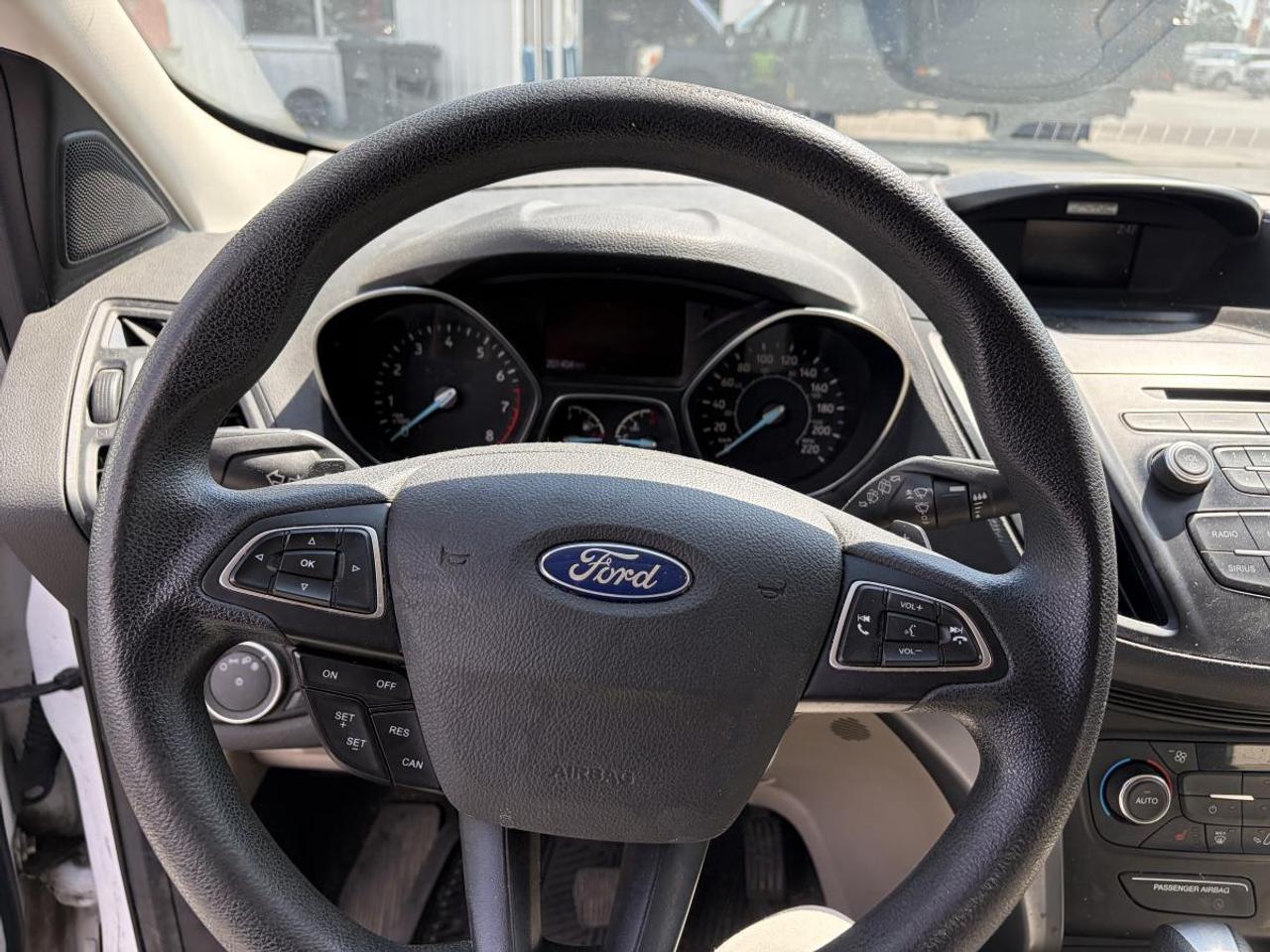2017 Ford Escape SE Photo
