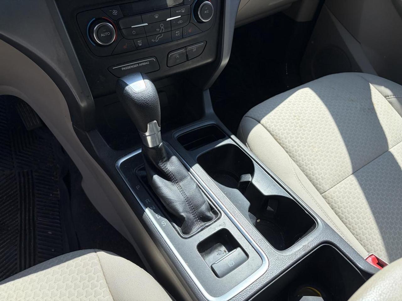 2017 Ford Escape SE Photo