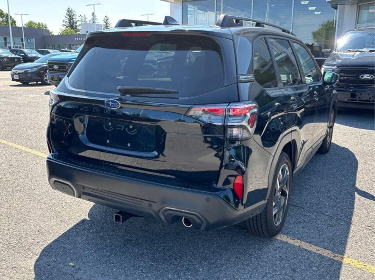 2025 Subaru Forester Limited AWD | Eyesight | Sunroof | Leather | Heated Seats + Steering | Power Liftgate | and More ! Photo