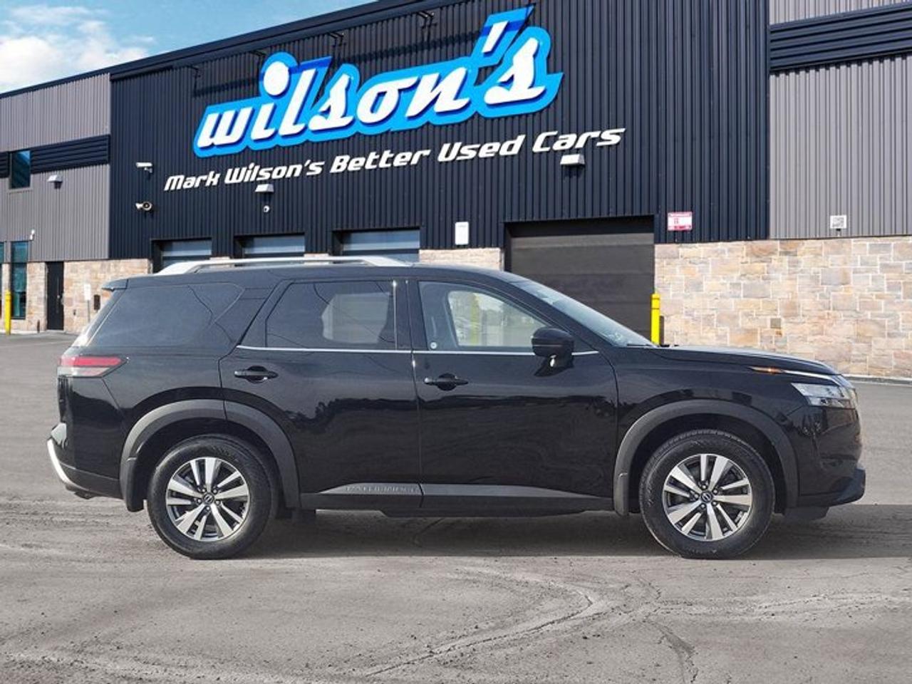 2024 Nissan Pathfinder SL 4WD | Leather | Sunroof | Nav | 360 Camera | Power Seats | Smart Cruise | Remote Start and More ! Photo