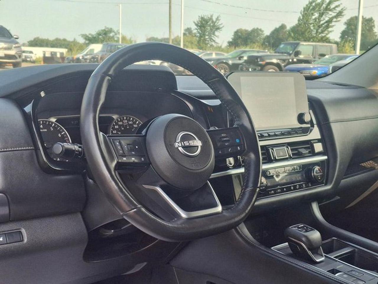 2024 Nissan Pathfinder SL 4WD | Leather | Sunroof | Nav | 360 Camera | Power Seats | Smart Cruise | Remote Start and More ! Photo
