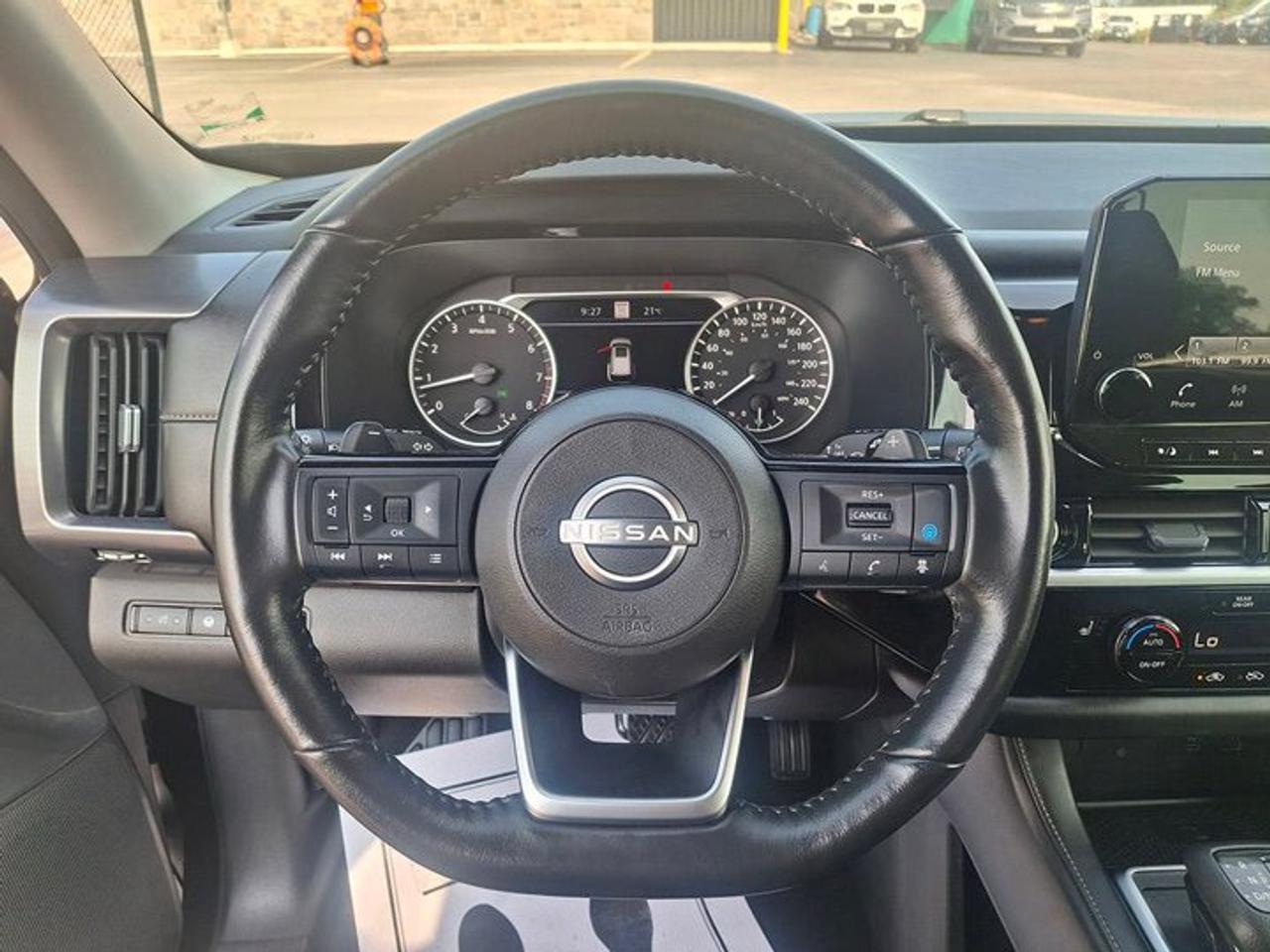 2024 Nissan Pathfinder SL 4WD | Leather | Sunroof | Nav | 360 Camera | Power Seats | Smart Cruise | Remote Start and More ! Photo