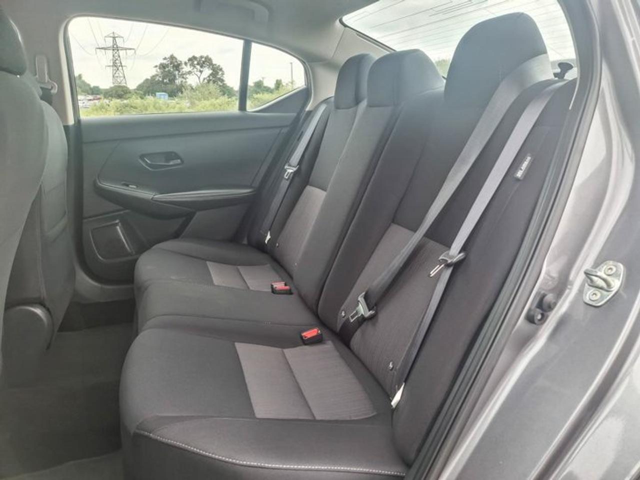 2024 Nissan Sentra SV | Sunroof | Heated Seats | CarPlay + Android | Rear Camera | Alloy Wheels | and More ! Photo