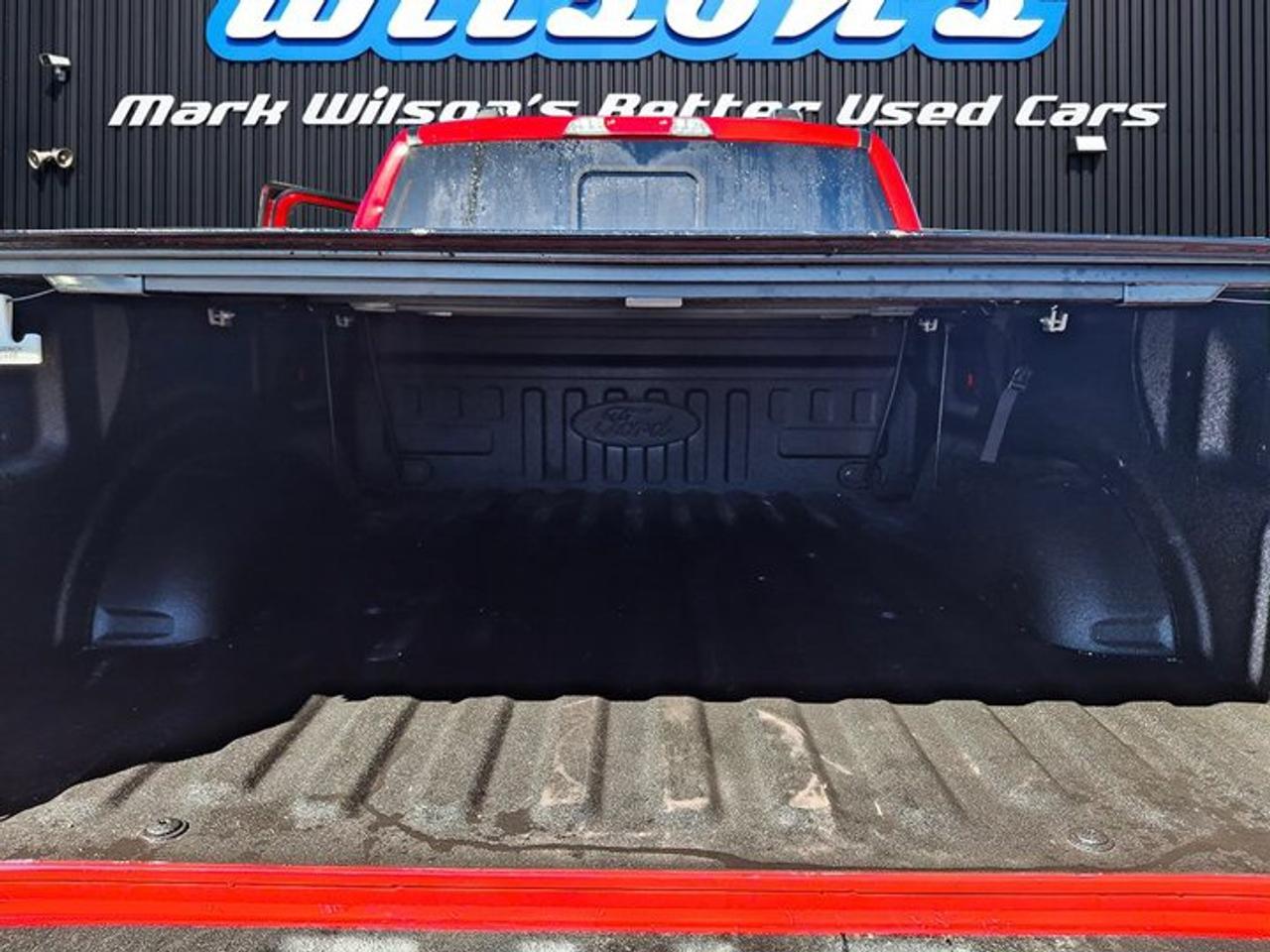 2022 Ford F-150 XLT Crew 4X4 | 5.0L V8 | 302A | Sport | Heated Bucket Seats | Spray-in Liner | Remote Start & More ! Photo