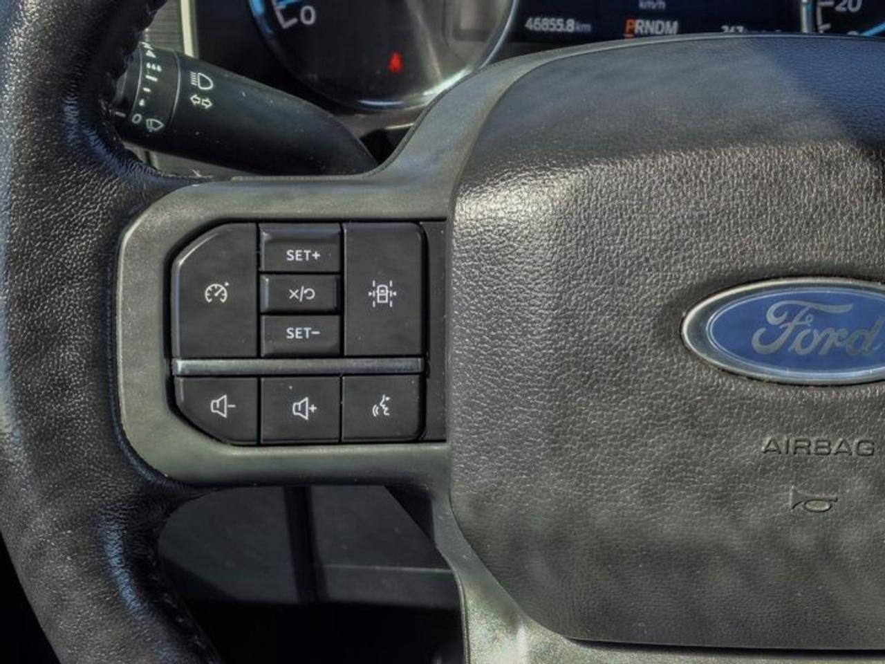2022 Ford F-150 XLT Crew 4X4 | 5.0L V8 | 302A | Sport | Heated Bucket Seats | Spray-in Liner | Remote Start & More ! Photo