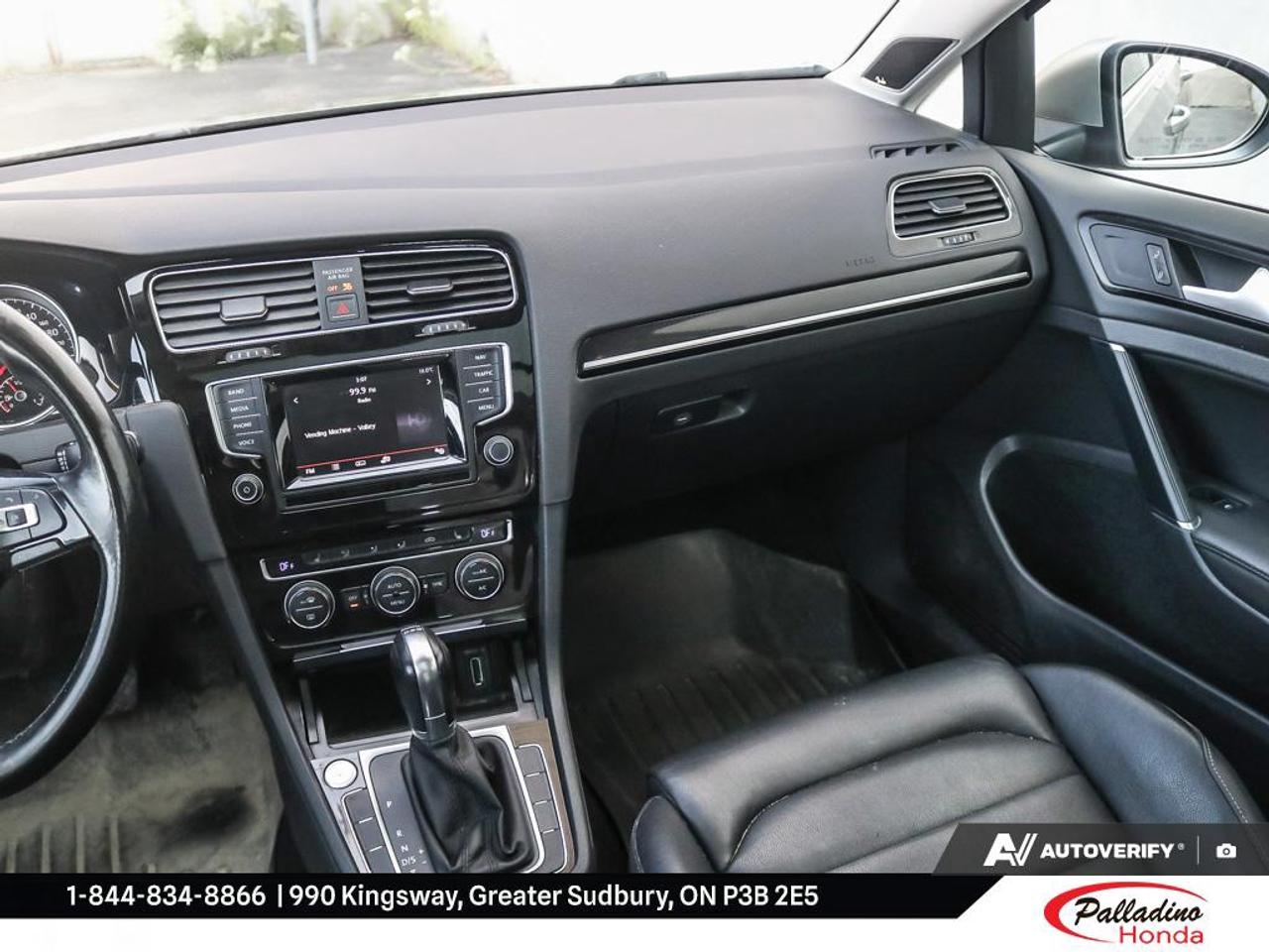 2015 Volkswagen Golf  Photo