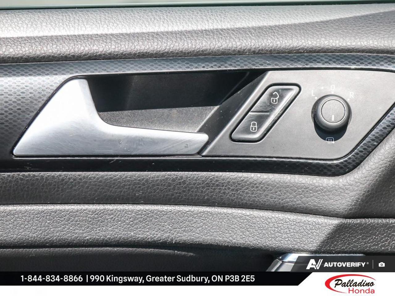 2015 Volkswagen Golf  Photo