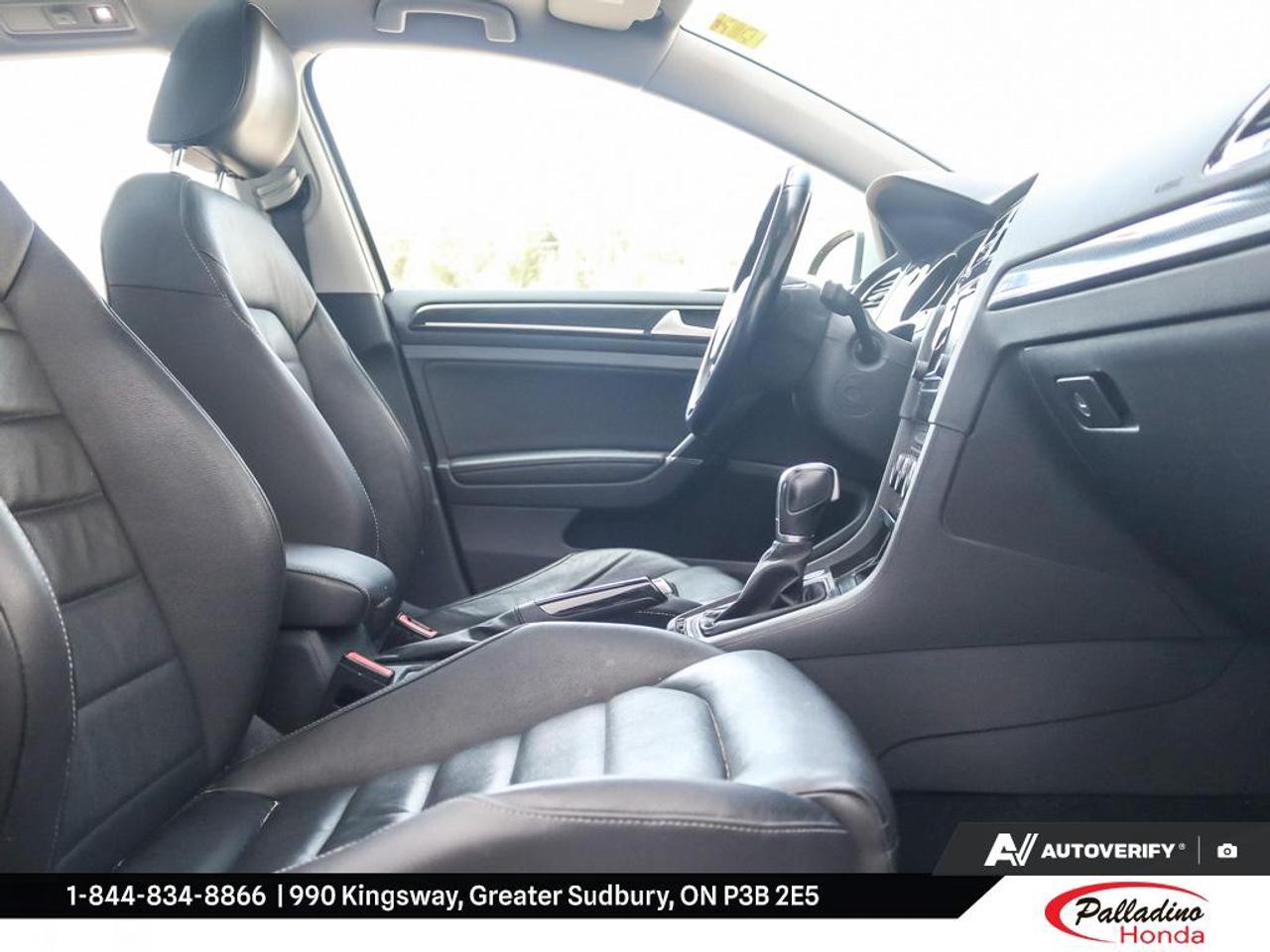 2015 Volkswagen Golf  Photo