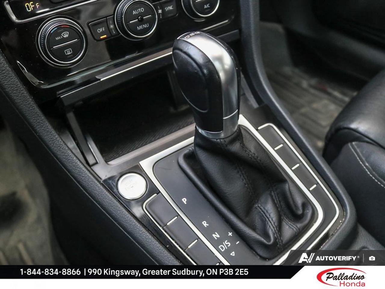 2015 Volkswagen Golf  Photo