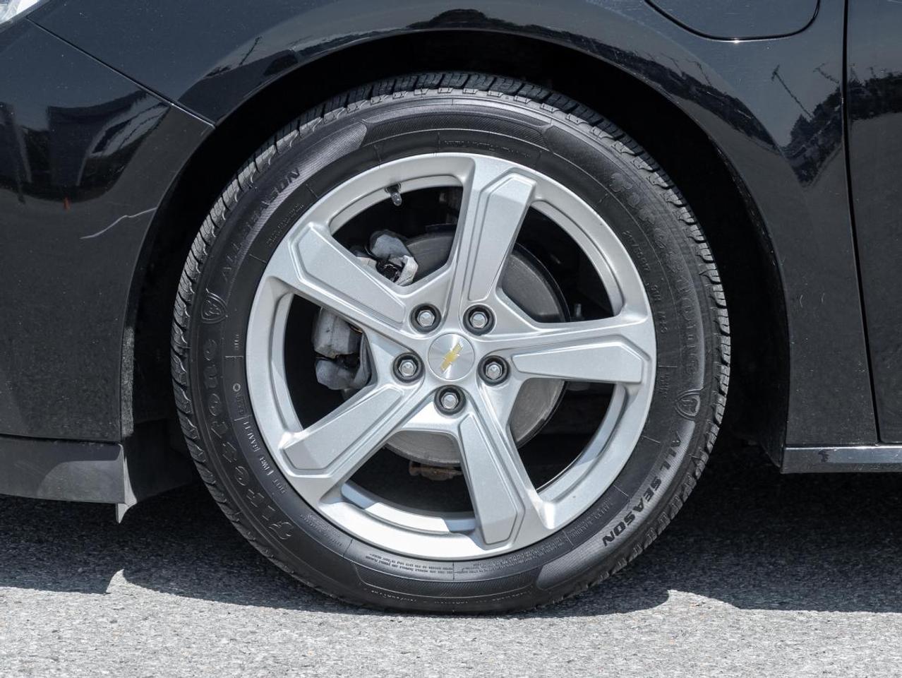 2018 Chevrolet Volt LT Photo