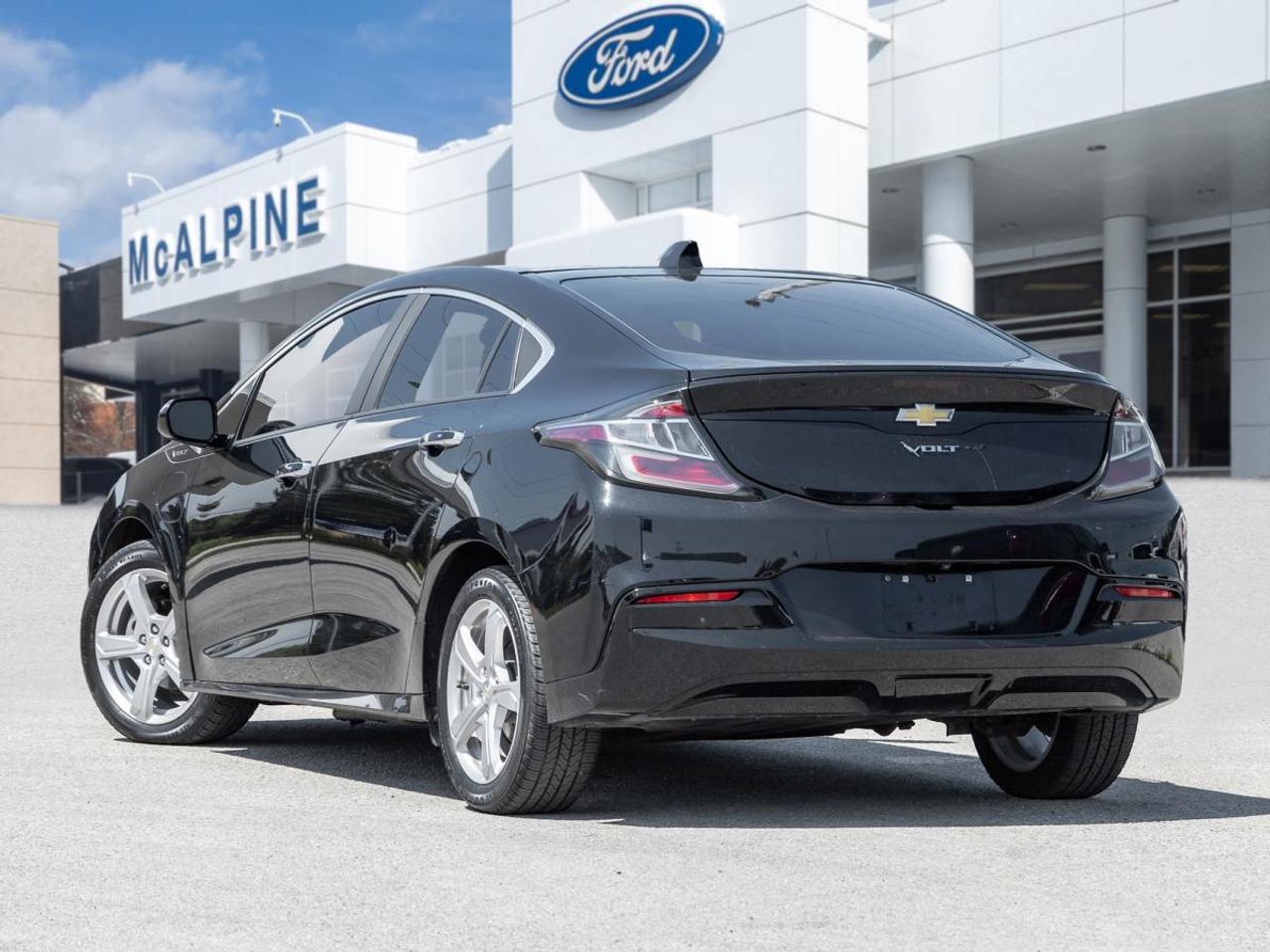 2018 Chevrolet Volt LT Photo