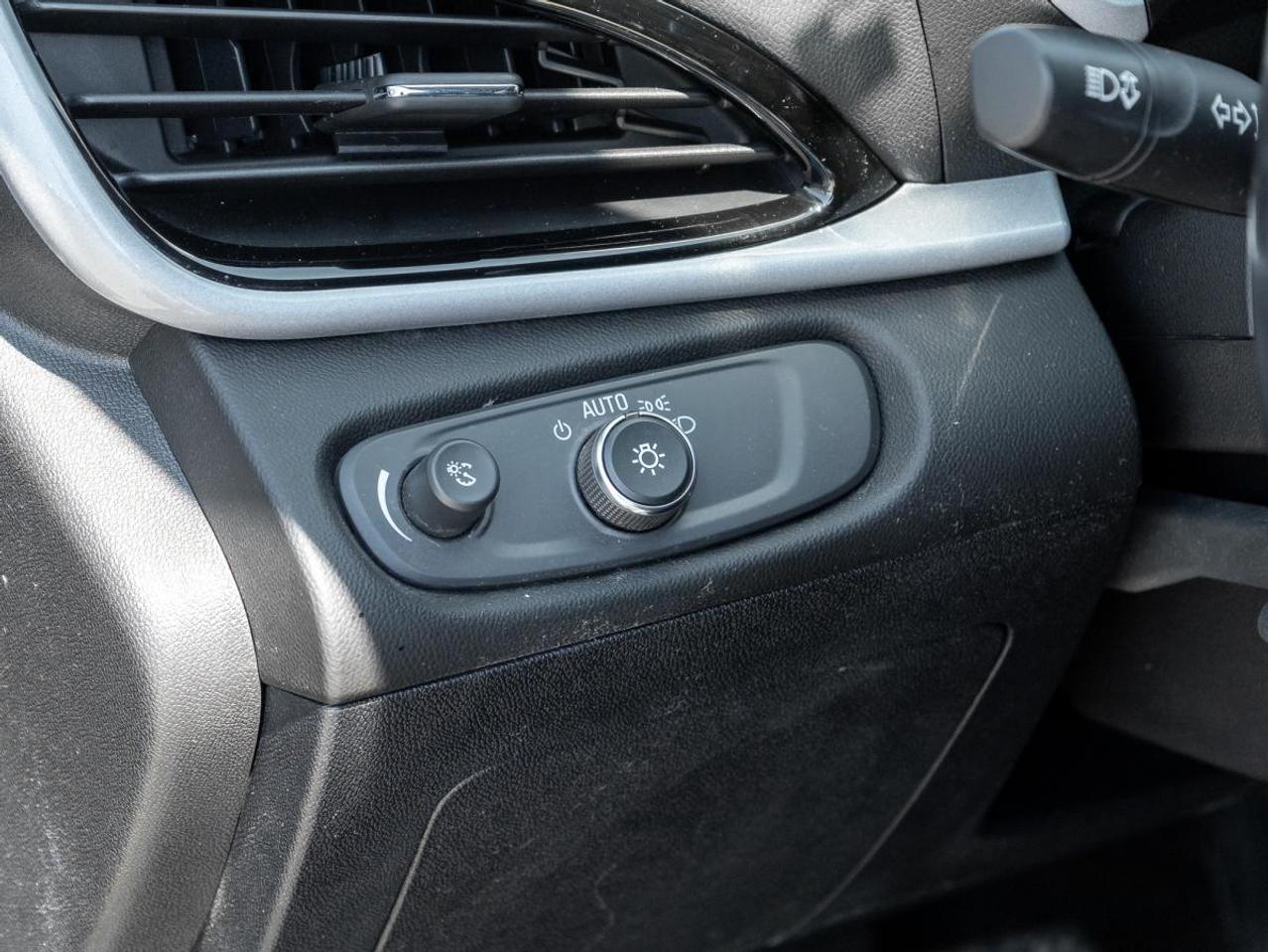 2018 Chevrolet Volt LT Photo