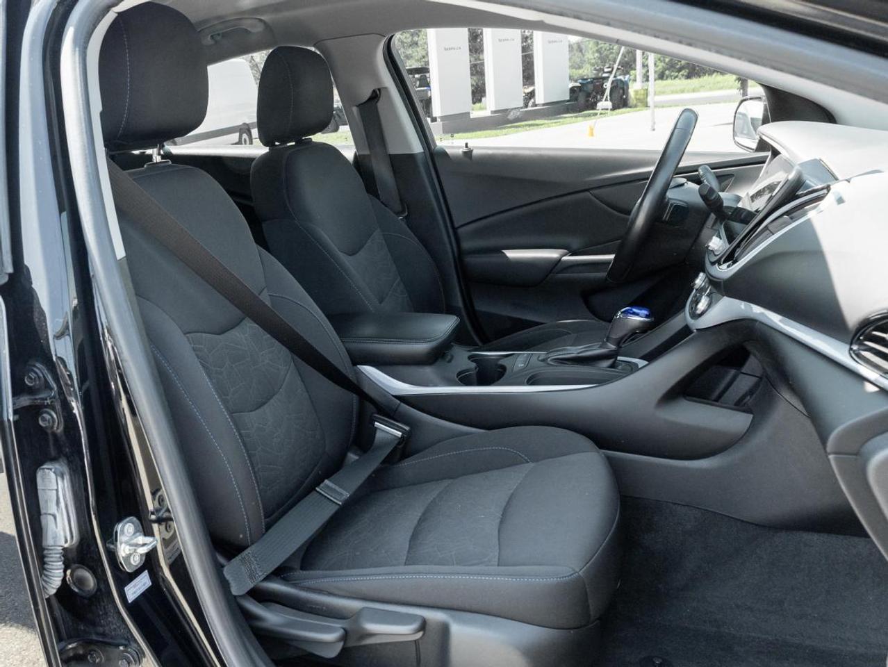 2018 Chevrolet Volt LT Photo