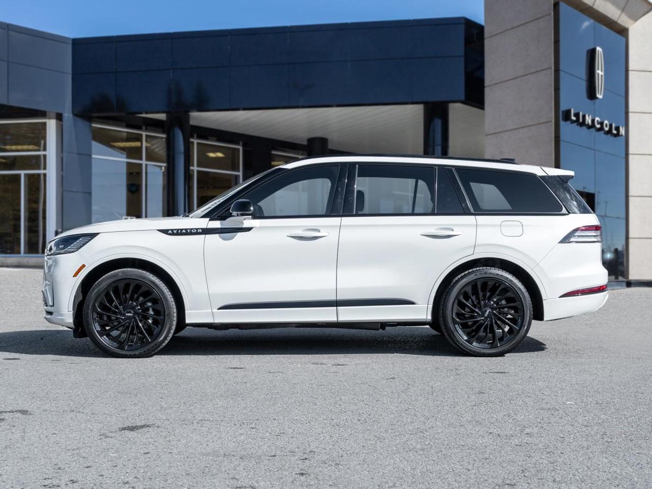 2025 Lincoln Aviator Reserve Photo3