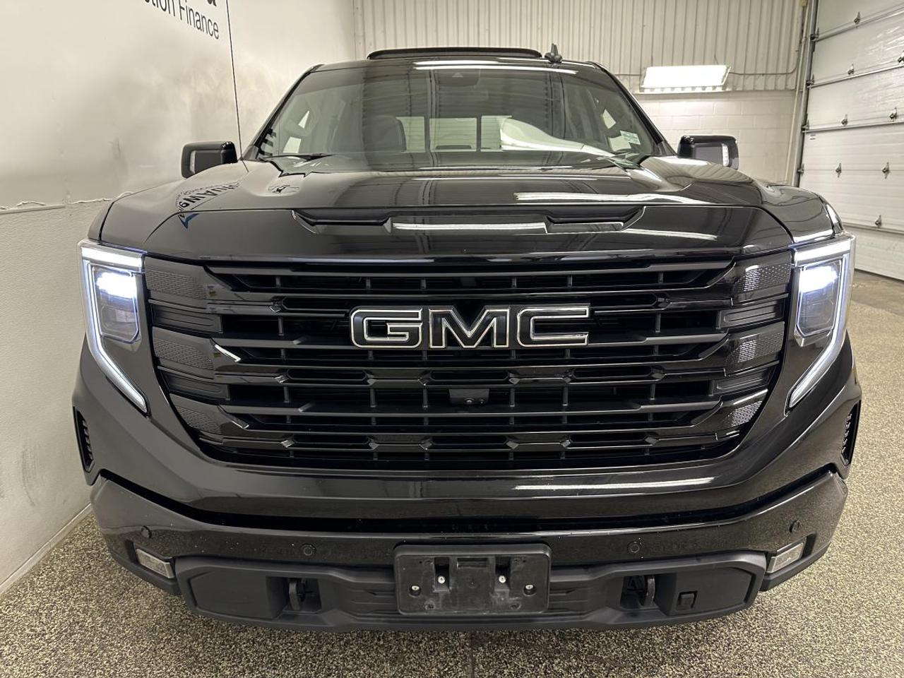 2025 GMC Sierra 1500 4WD Crew Cab 157" Elevation Photo