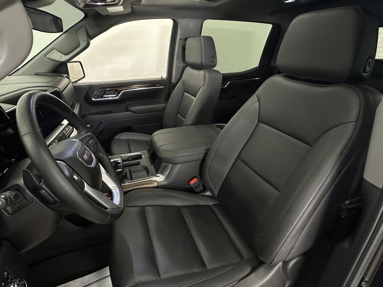 2025 GMC Sierra 1500 4WD Crew Cab 157" Elevation Photo