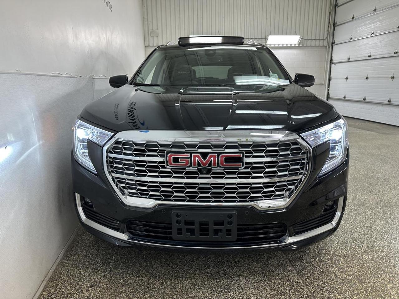 2024 GMC Terrain Awd 4dr Denali Photo