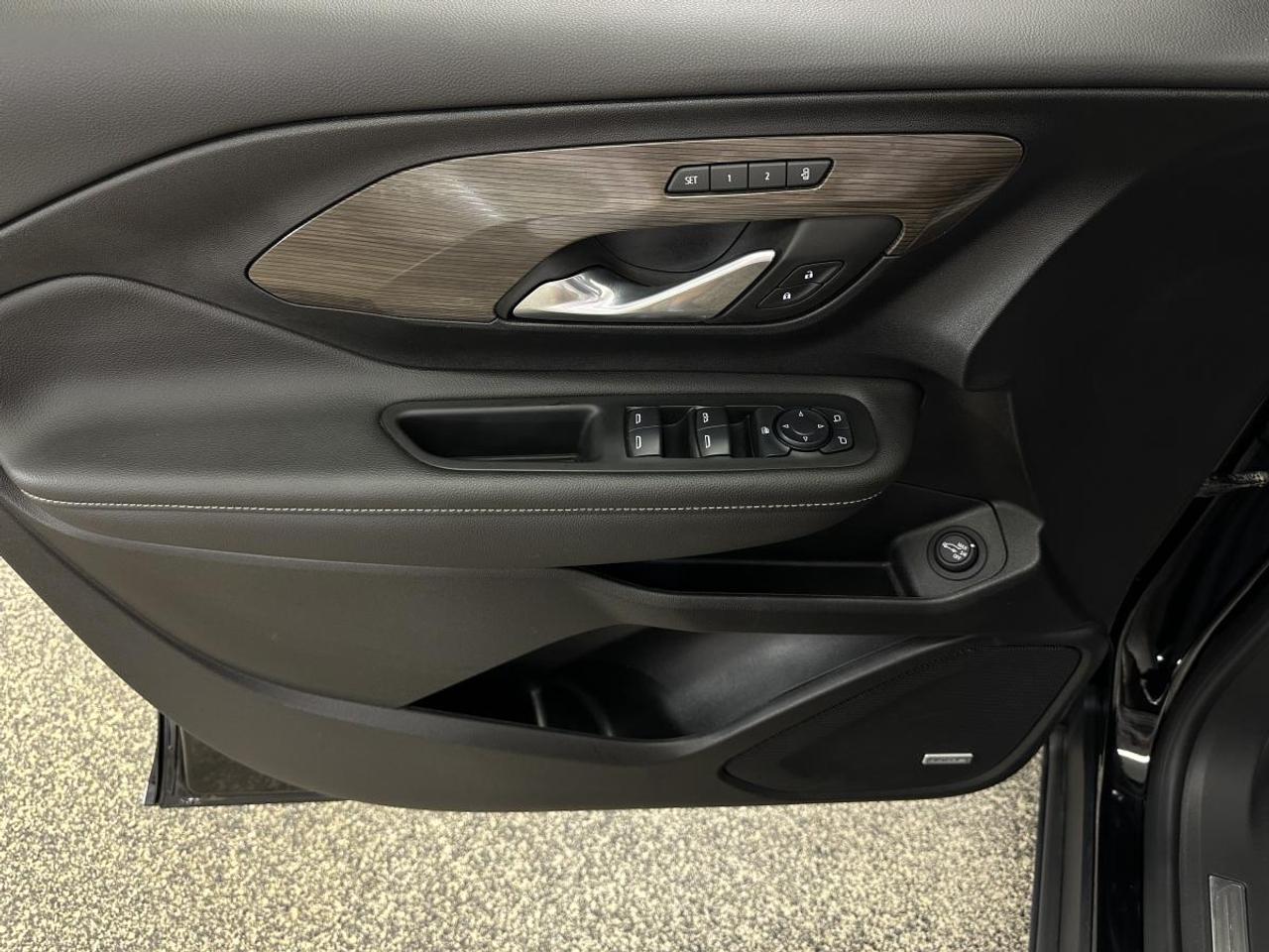 2024 GMC Terrain Awd 4dr Denali Photo