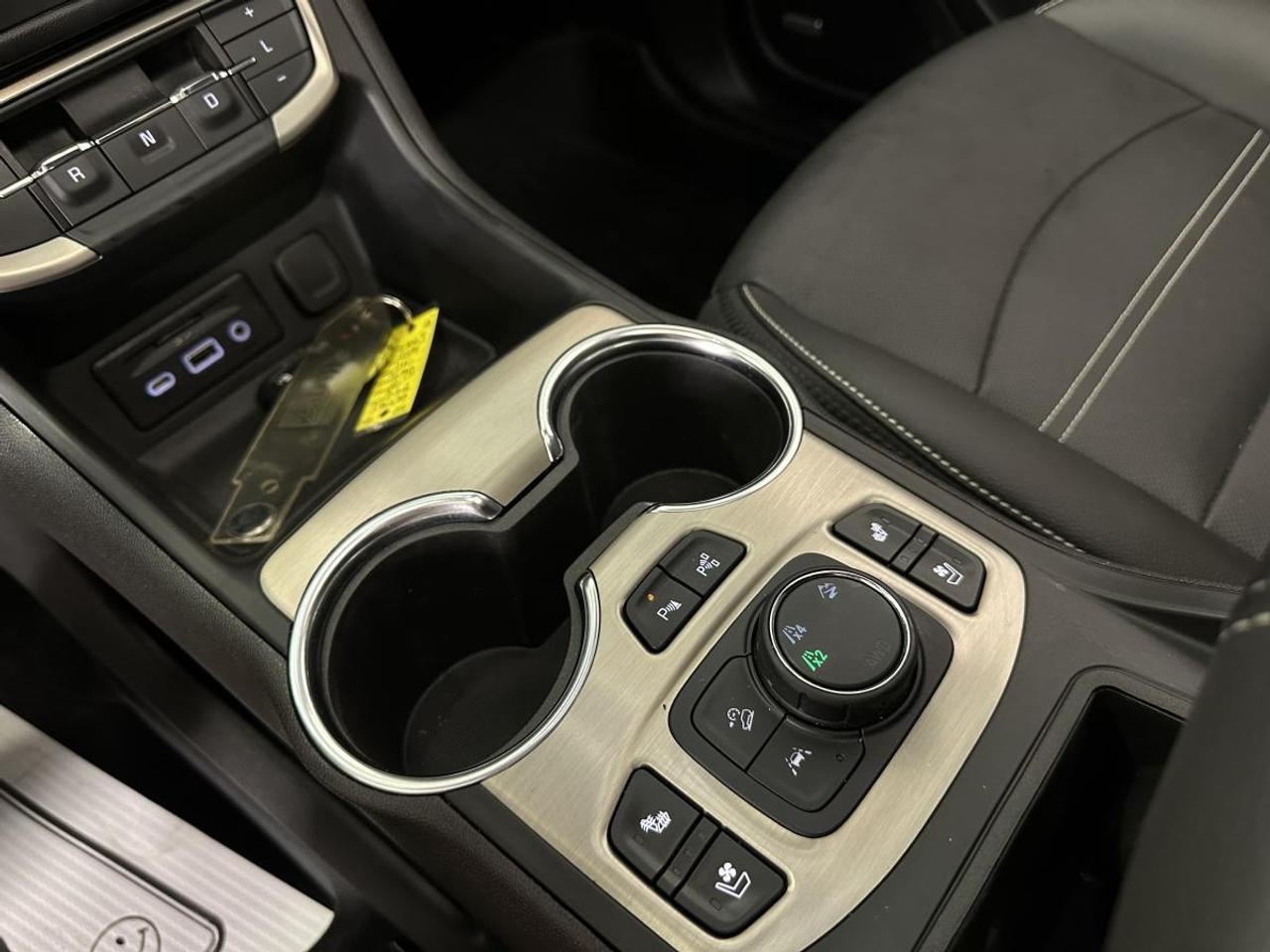 2024 GMC Terrain Awd 4dr Denali Photo