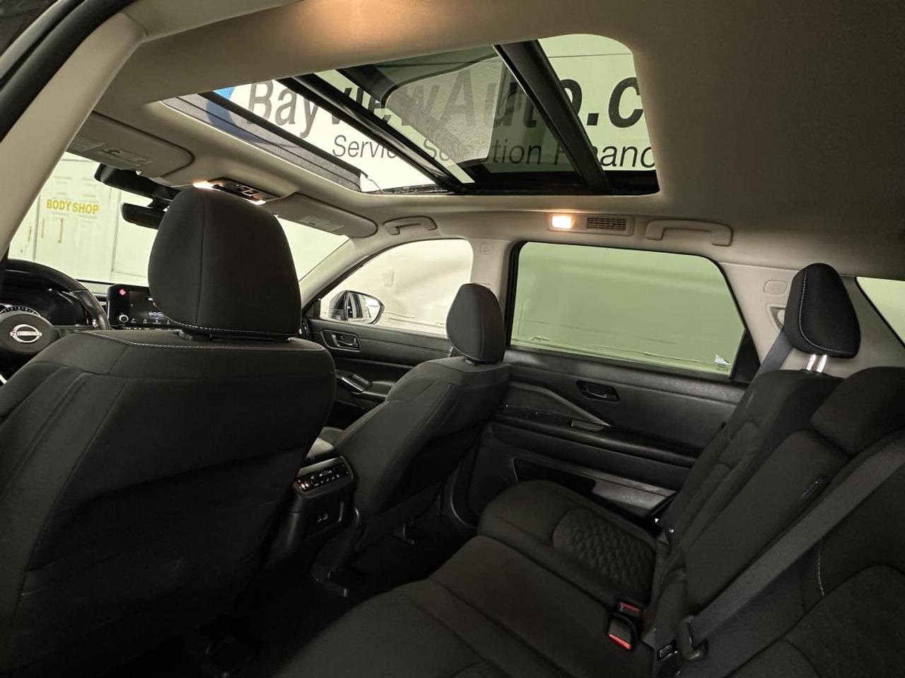 2024 Nissan Pathfinder SV 4WD Photo