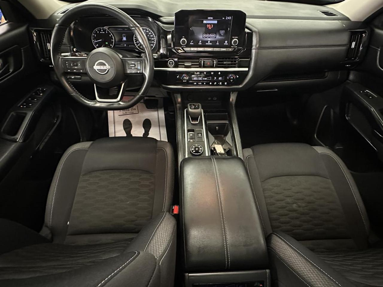 2024 Nissan Pathfinder SV 4WD Photo