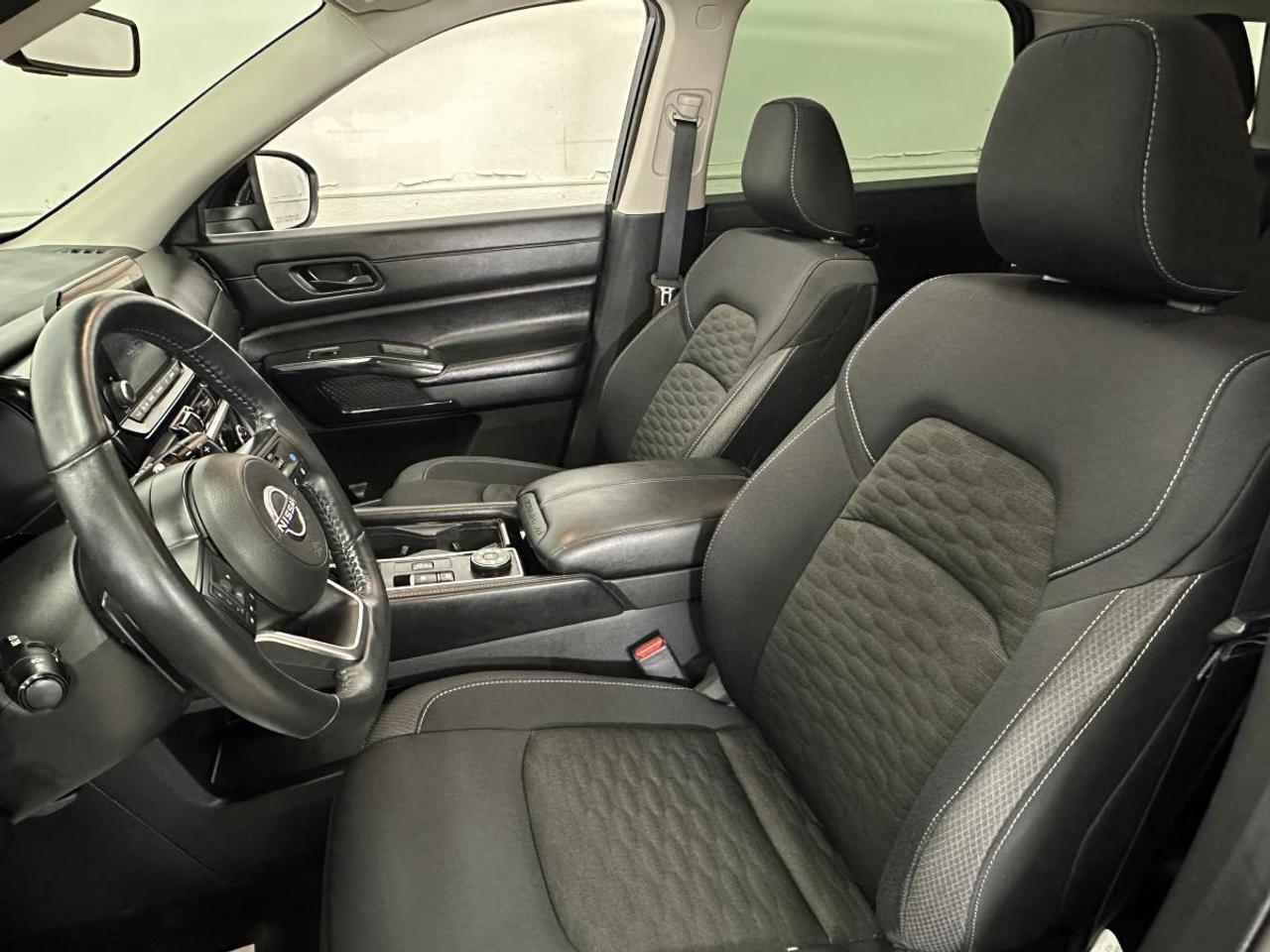 2024 Nissan Pathfinder SV 4WD Photo