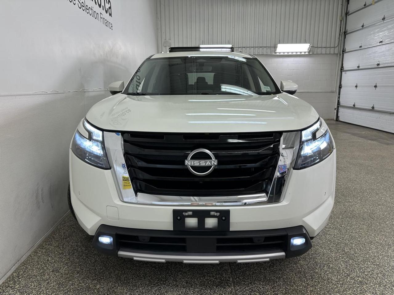 2024 Nissan Pathfinder SV 4WD Photo