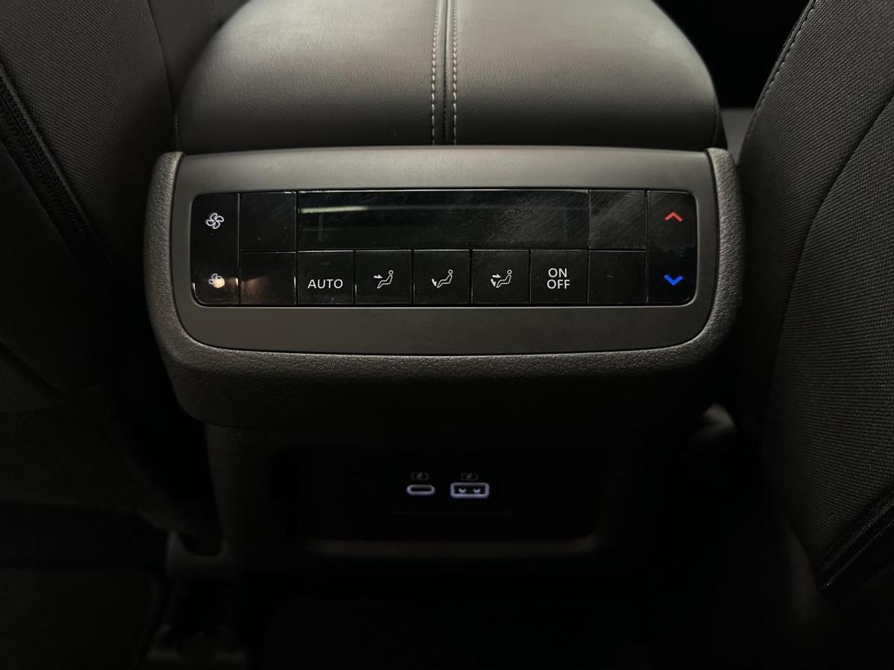 2024 Nissan Pathfinder SV 4WD Photo