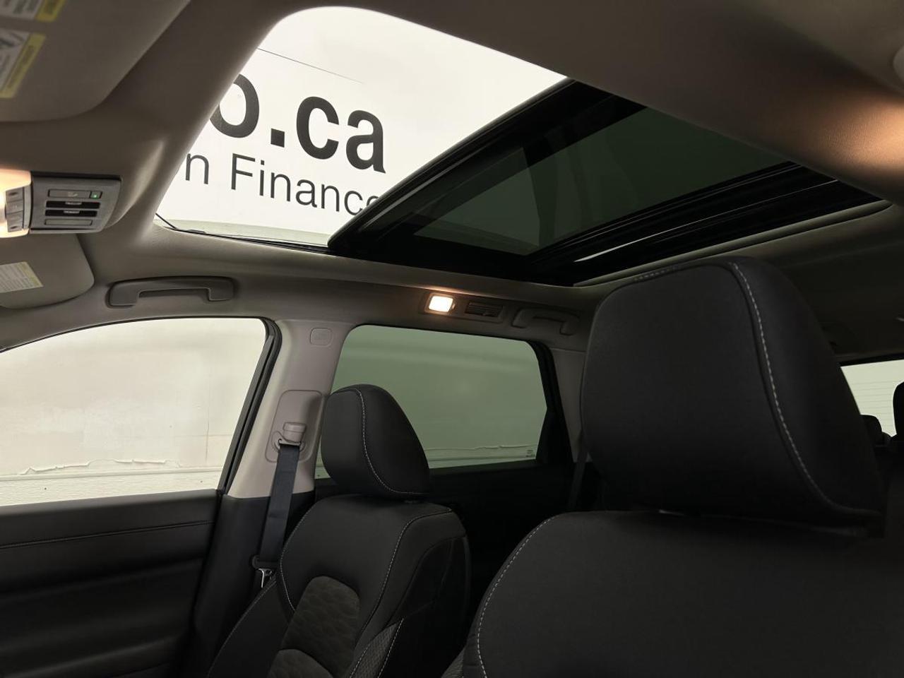 2024 Nissan Pathfinder SV 4WD Photo