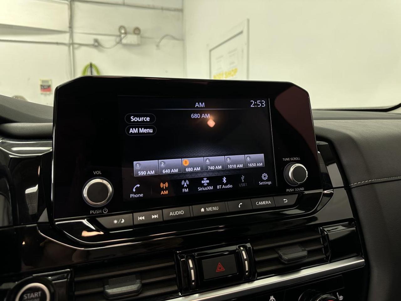 2024 Nissan Pathfinder SV 4WD Photo