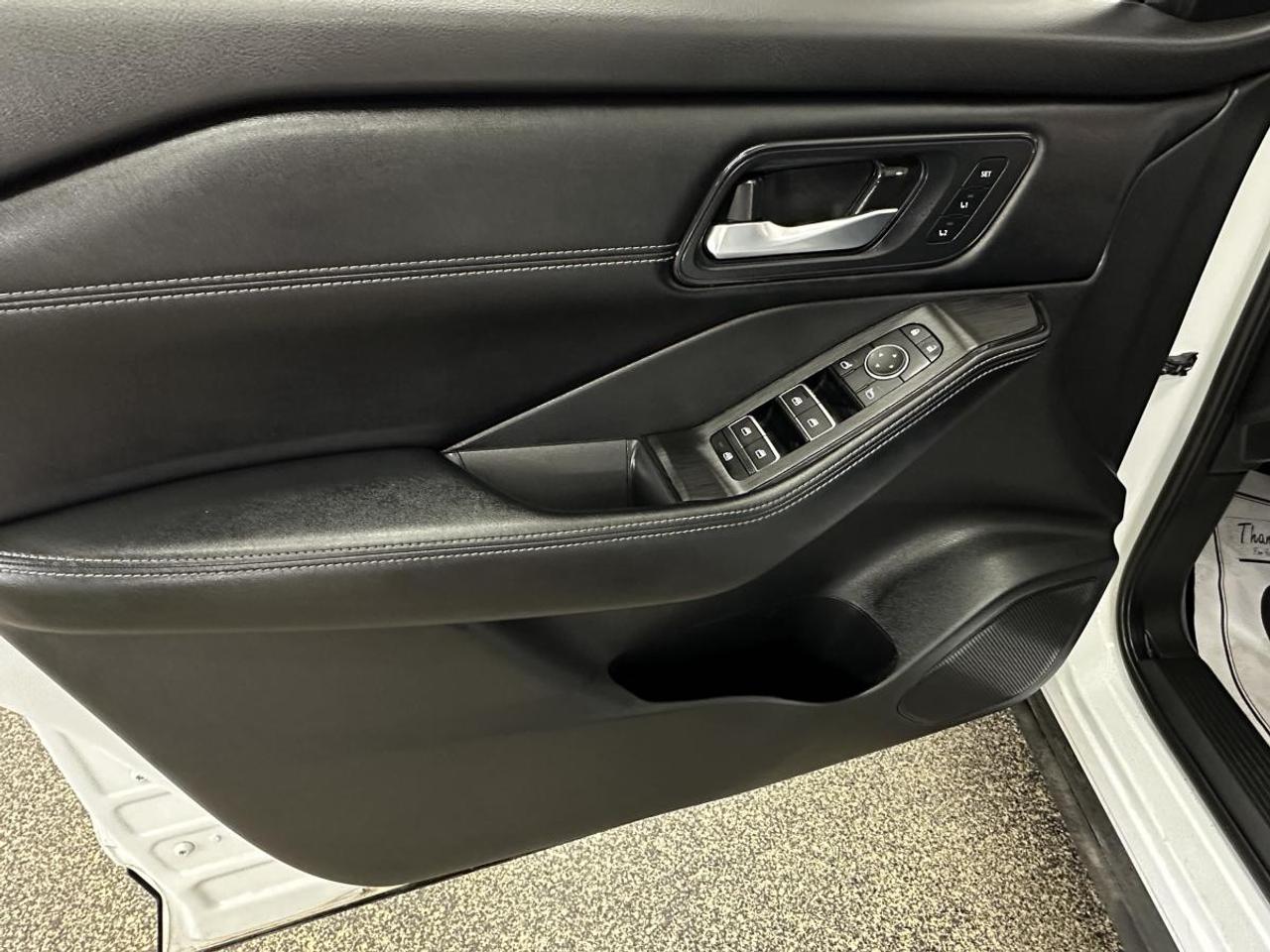 2024 Nissan Rogue AWD SL Photo