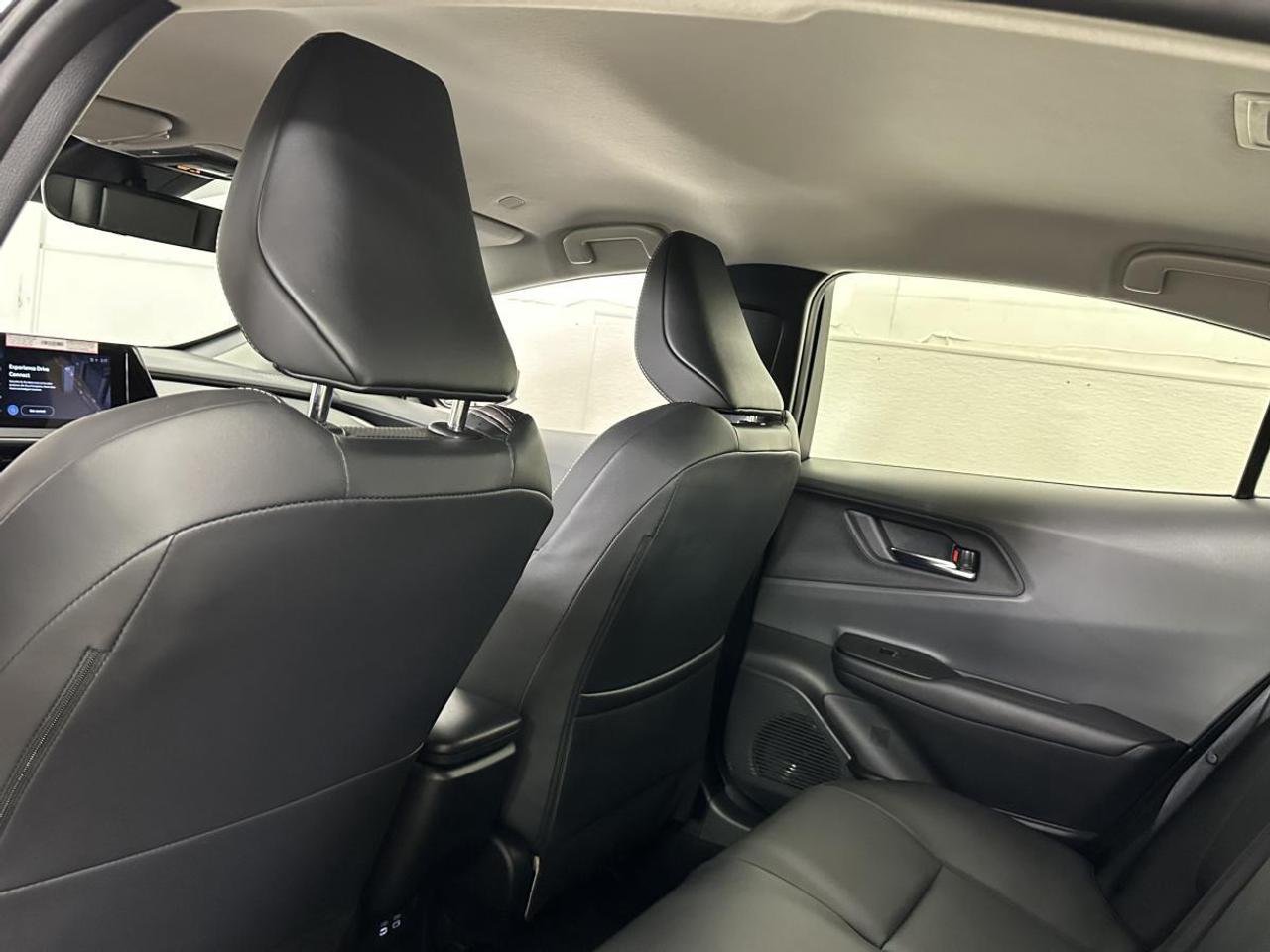 2024 Toyota Prius XLE AWD - HYBRID/GPS/CAR PLAY/DIRECT OFF TOYOTA LEASE! Photo