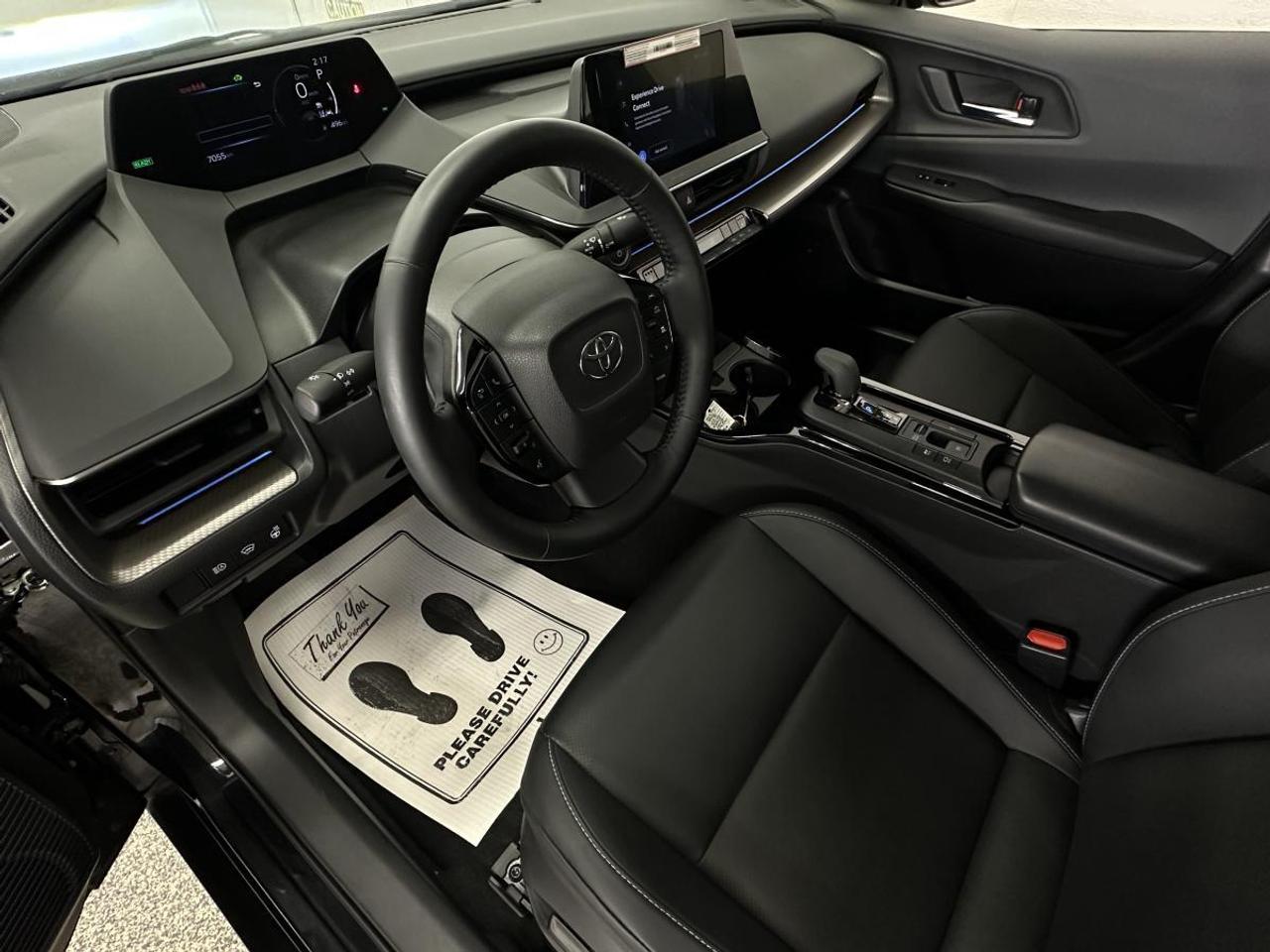 2024 Toyota Prius XLE AWD - HYBRID/GPS/CAR PLAY/DIRECT OFF TOYOTA LEASE! Photo