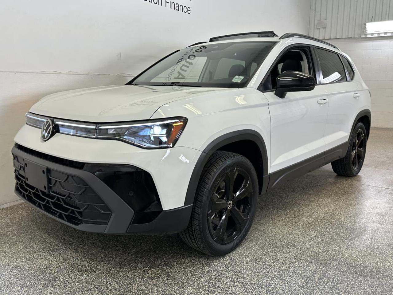 2025 Volkswagen Taos Comfortline Black Edition 4MOTION Photo