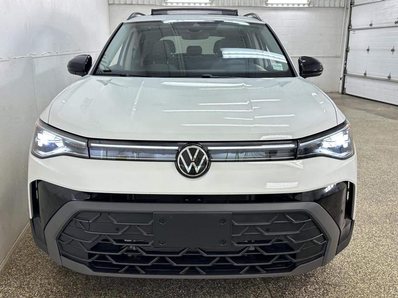2025 Volkswagen Taos Comfortline Black Edition 4MOTION Photo