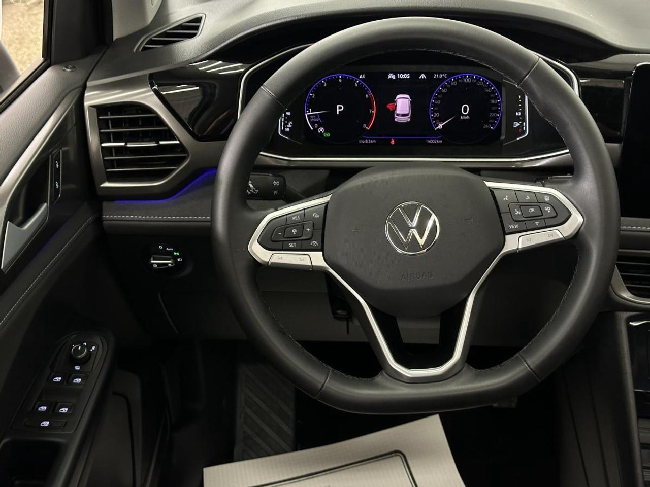 2025 Volkswagen Taos Comfortline Black Edition 4MOTION Photo