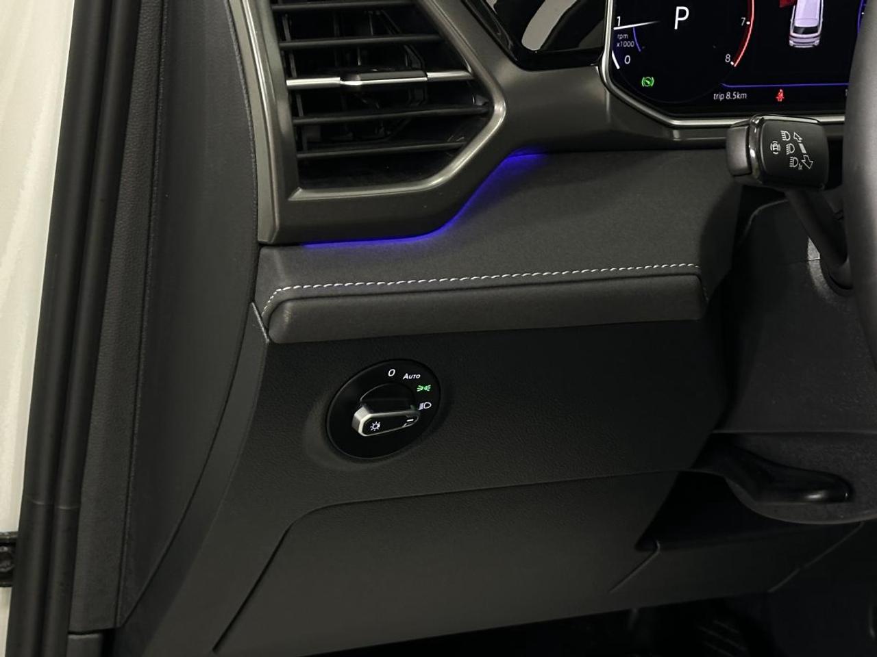 2025 Volkswagen Taos Comfortline Black Edition 4MOTION Photo