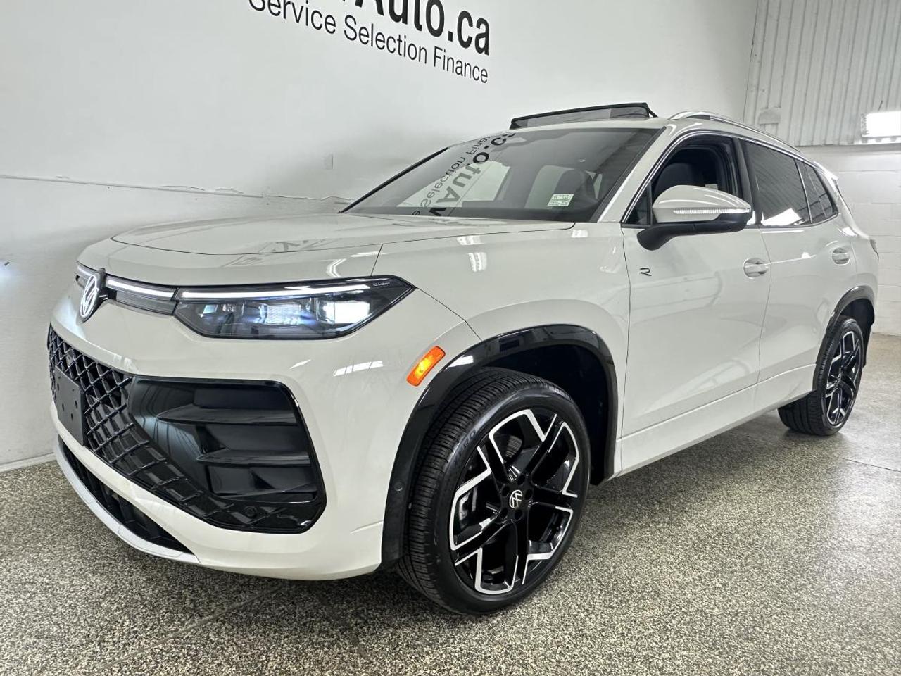 2025 Volkswagen Tiguan HIGHLINE R-LINE 4MOTION Photo