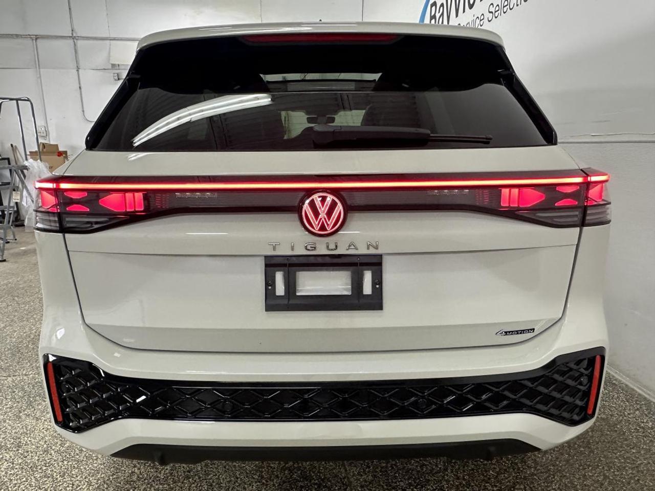 2025 Volkswagen Tiguan HIGHLINE R-LINE 4MOTION Photo
