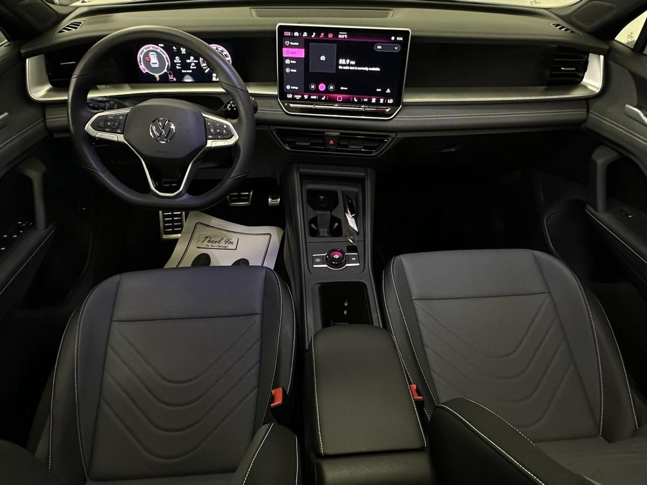 2026 Volkswagen Tiguan Comfortline R-Line Black Edition 4MOTION Photo