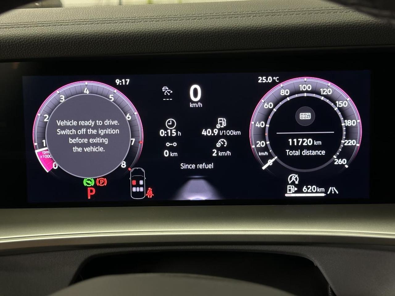 2026 Volkswagen Tiguan Comfortline R-Line Black Edition 4MOTION Photo