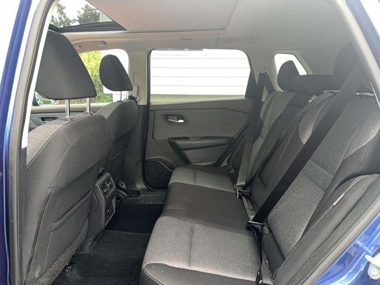 2021 Nissan Rogue SV-HEATED SEATS/WHEEL-BACKUP CAMERA-ALLOYS Photo