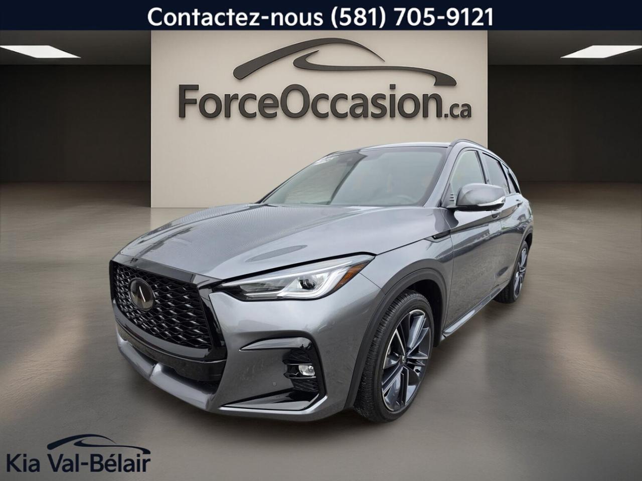 Jamais accidenté // Excellent état // Inspecté en 135 points

Le Infiniti QX50 2025 usagé en gris avec intérieur noir propose une présentation soignée, une traction intégrale et un moteur turbo de 2,0 litres. Avec seulement 5198 km à lodomètre, ce VUS se distingue par son toit panoramique, ses sièges avant chauffants et son démarrage à distance.

CARACTÉRISTIQUES DU QX50 SPORT * AWD * TURBO * BOSE * CUIR * TOIT * VOLANT CHAUFF *

»» Traction intégrale avec moteur turbo de 2,0 litres
»» Toit panoramique vitré avec toit ouvrant
»» Sièges avant chauffants à réglage électrique
»» Système audio Bose et navigation intégrée

CARACTÉRISTIQUES DE SÉCURITÉ AVANCÉES

»» Avertissement de sortie de voie inclus
»» Surveillance des angles morts incluse
»» Caméra de recul pour manoeuvres quotidiennes
»» Contrôle de stabilité et freins ABS

PERFORMANCE ET EFFICACITÉ

»» Moteur turbo de 2,0 litres sans plomb
»» Transmission à variation continue CVT
»» Traction intégrale pour adhérence accrue
»» Différentiel à glissement limité inclus

CONFORT

»» Sièges avant chauffants de série
»» Siège conducteur à réglage électrique
»» Siège passager avant à réglage électrique
»» Climatisation automatique à deux zones

TECHNOLOGIE ET CONNECTIVITÉ

»» Intégration Bluetooth pour téléphone compatible
»» Système de navigation GPS intégré
»» Commandes audio montées au volant
»» Point daccès WiFi intégré

ESPACE DE CHARGEMENT

»» Hayon électrique pour accès simplifié
»» Accès au coffre arrière pratique
»» Banquette arrière et coffre polyvalents
»» Configuration utile pour bagages quotidiens

APPRÉCIÉ DES AUTRES PROPRIÉTAIRES

»» Habitacle silencieux sur route et autoroute
»» Sièges avant confortables au quotidien
»» Bonne visibilité grâce aux aides actives
»» Rouage intégral rassurant lhiver au Québec

GARANTIE

»» Garantie légale seulement
»» Garantie dusage
»» Garantie de durée raisonnable
»» Garantie contre les vices cachés

Ce Infiniti QX50 2025 offert chez Kia Val-Bélair à Québec combine un kilométrage très bas, un équipement recherché et une configuration bien adaptée à notre climat. Ses 4 portes, ses rétroviseurs chauffants, ses vitres électriques et son hayon électrique en font un VUS pratique et agréable à utiliser chaque jour.

La présentation extérieure grise sagence bien à lintérieur noir pour un look sobre et actuel. Le toit panoramique ajoute plus de lumière à bord, tandis que les sièges à mémoire, le volant réglable et le démarrage par bouton-poussoir facilitent la vie du conducteur. Les rétroviseurs escamotables, les phares automatiques et les vitres teintées ajoutent aussi des éléments utiles au quotidien.

Sur la route, ce VUS mise sur une conduite fluide grâce à sa transmission CVT et à sa direction assistée. Le moteur turbo de 2,0 litres fournit une réponse adaptée à lusage urbain comme aux trajets sur autoroute. La traction intégrale aide à maintenir une bonne motricité quand les conditions deviennent plus difficiles.

Ce modèle comprend aussi plusieurs commodités recherchées, comme la radio satellite, la radio HD, le rétroviseur intérieur électrochromatique, les rétroviseurs électriques avec clignotants intégrés et le démarreur à distance. Lensemble donne un véhicule bien équipé, moderne et prêt à prendre la route avec confiance.

Le NIV de ce Infiniti QX50 SPORT * AWD * TURBO * BOSE * CUIR * TOIT * VOLANT CHAUFF * 2025 est le 3PCAJ5FB3SF112240 .

Garantie prolongée disponible, livraison en 48h