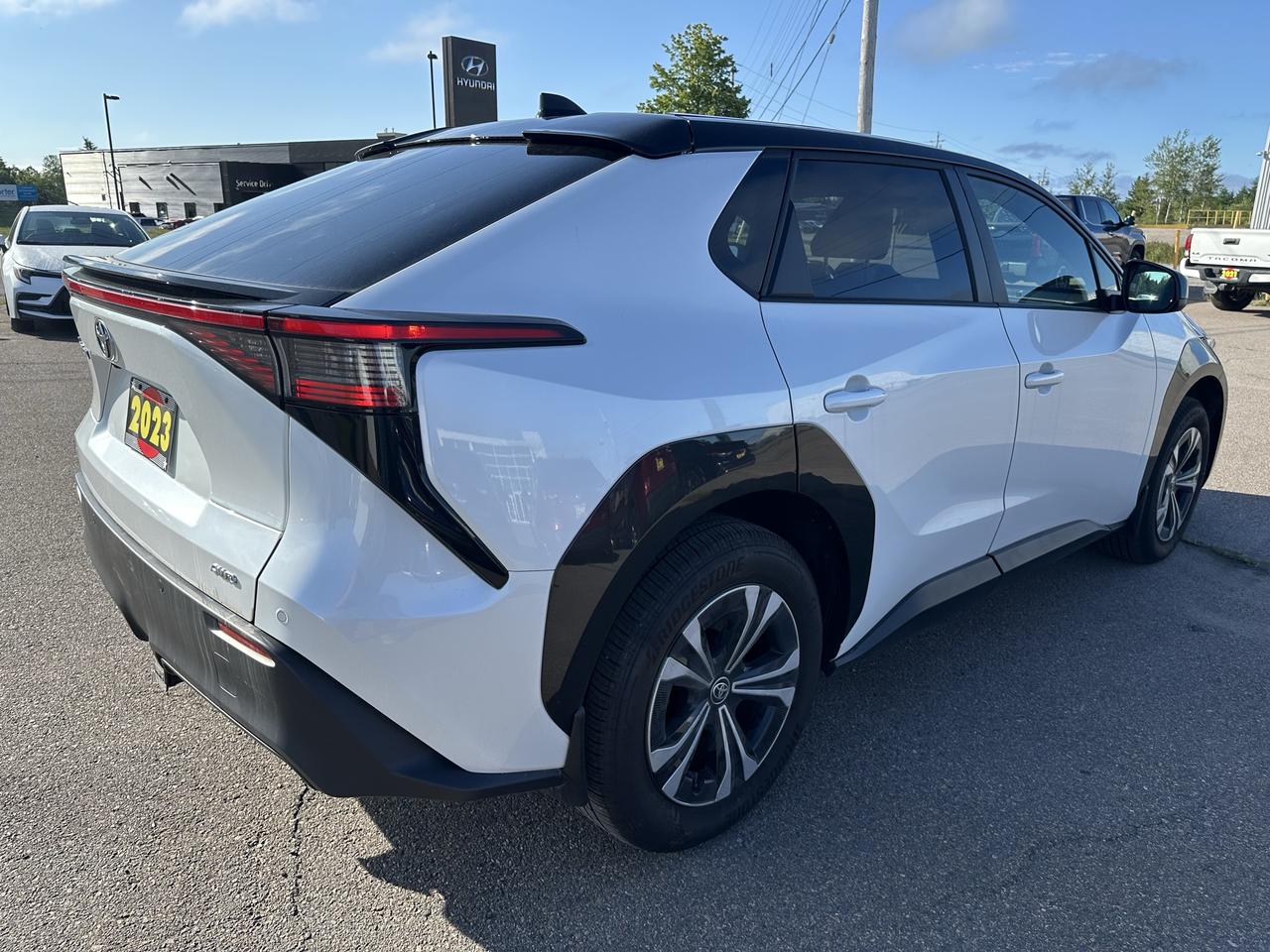 2023 Toyota bZ4X BEV Photo4